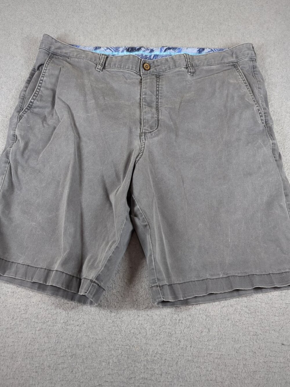 Tommy Bahama Shorts Men's 38 Gray Flat Front Casual Chino Preppy
